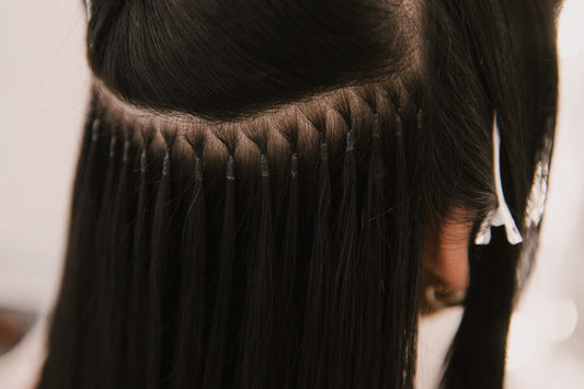 Имаш екстеншъни? Ето 7 неща, които никой не ти казва за поддръжката им